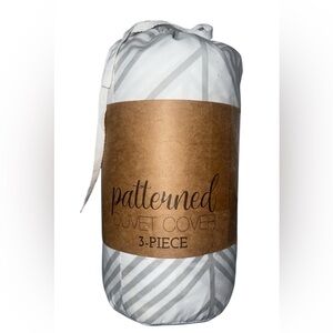 Patterned Gray and White 3-Piece Duvet Cover Set